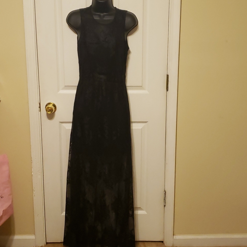 * FINAL PRICE DROP*Jawbreaker lace maxi dress